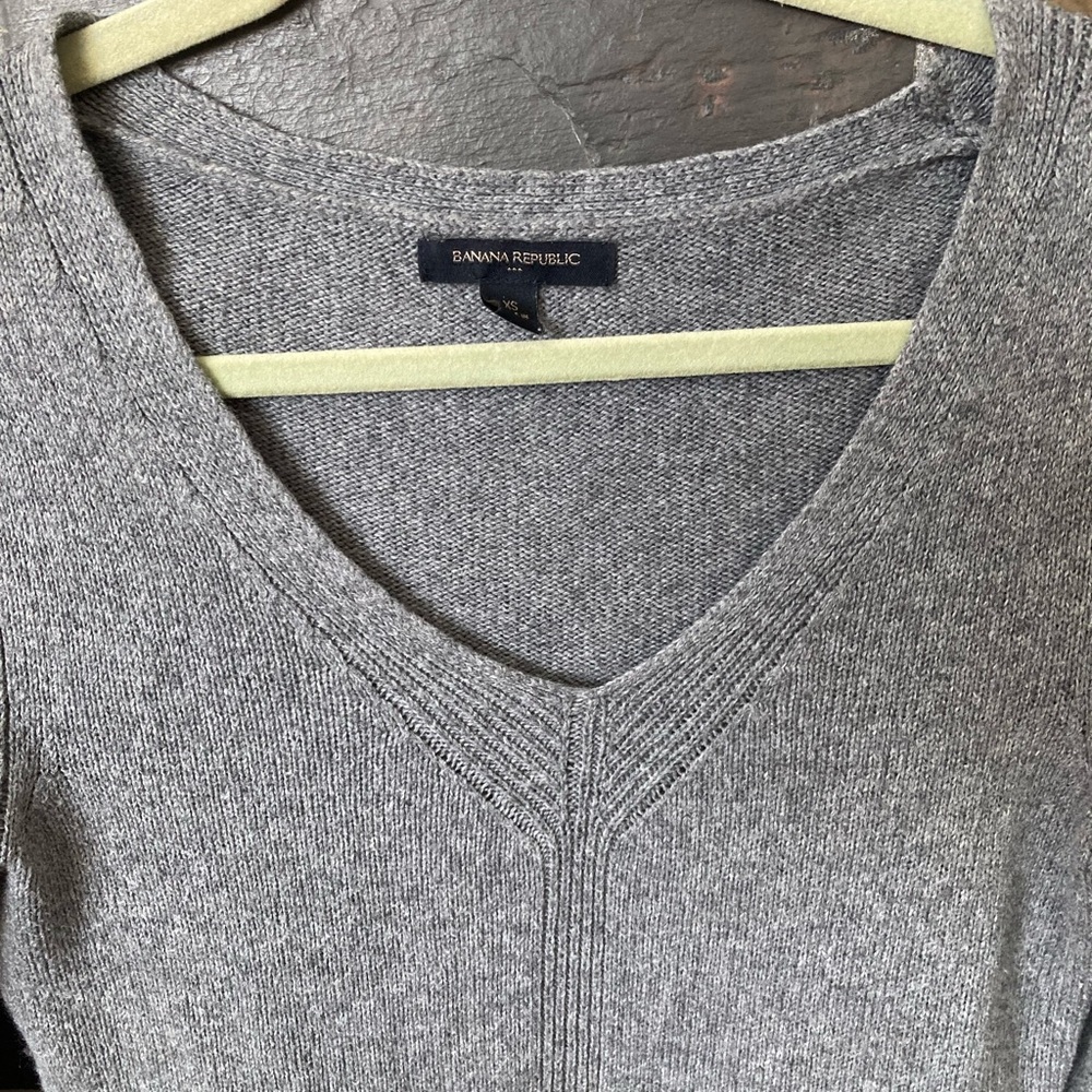 Banana Republic | Sweater - Picture 3 of 5